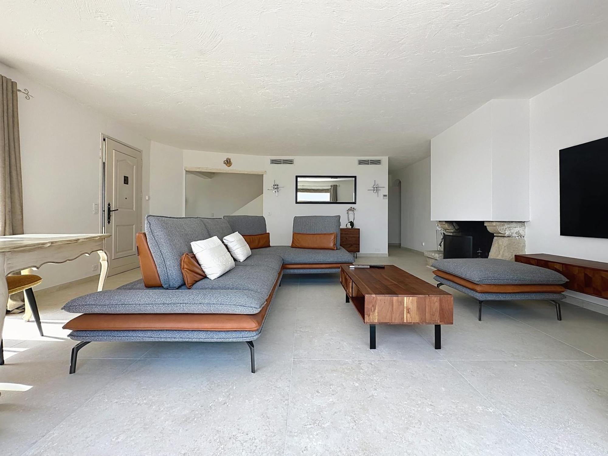 3 Bedrooms Villa Near Cannes - Pool & Jacuzzi - Sea View Mandelieu-la-Napoule Exterior foto