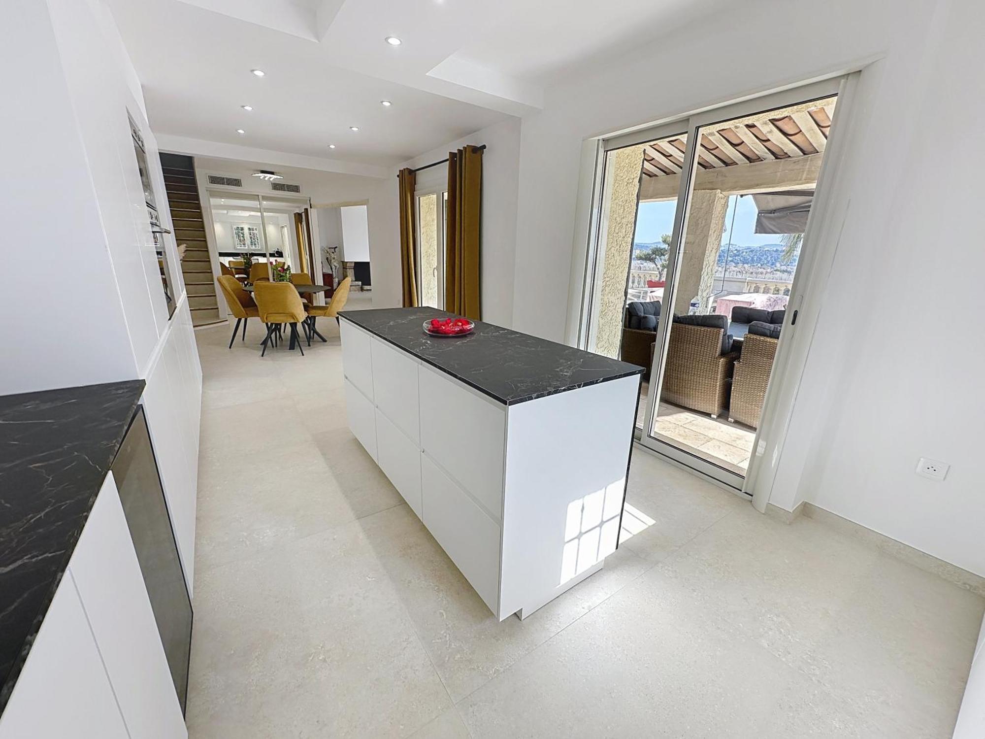 3 Bedrooms Villa Near Cannes - Pool & Jacuzzi - Sea View Mandelieu-la-Napoule Exterior foto