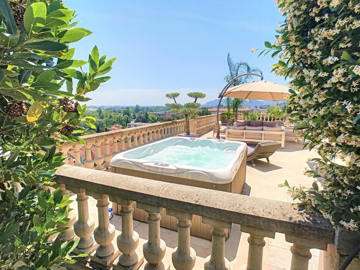 3 Bedrooms Villa Near Cannes - Pool & Jacuzzi - Sea View Mandelieu-la-Napoule Exterior foto