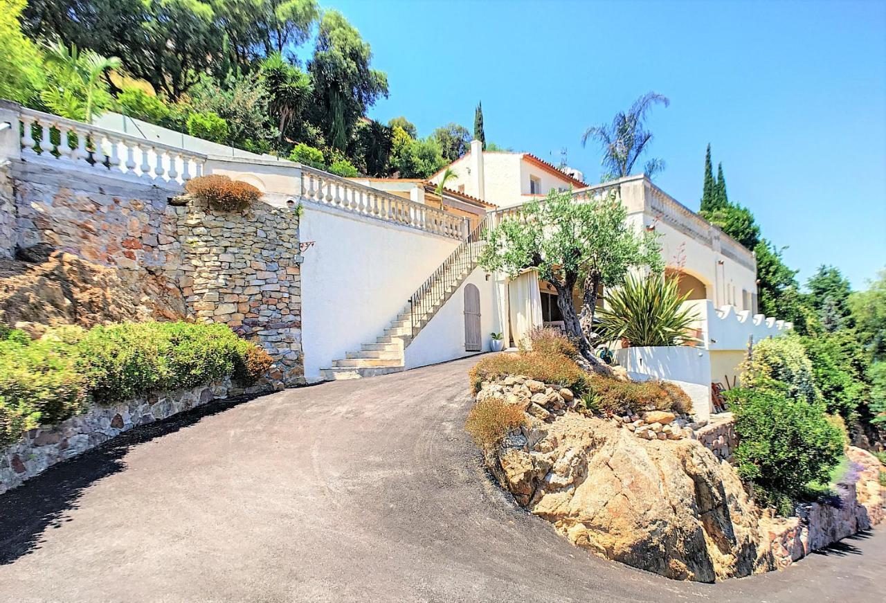 3 Bedrooms Villa Near Cannes - Pool & Jacuzzi - Sea View Mandelieu-la-Napoule Exterior foto